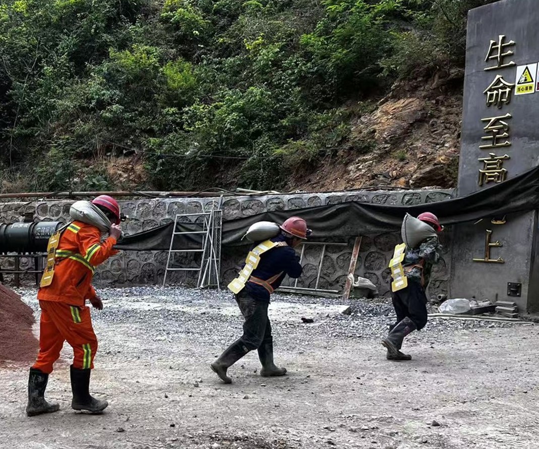 “汛” 速行動(dòng)｜柳關(guān)欒盧鉛鋅礦成功開(kāi)展雨季“三防”應(yīng)急演練